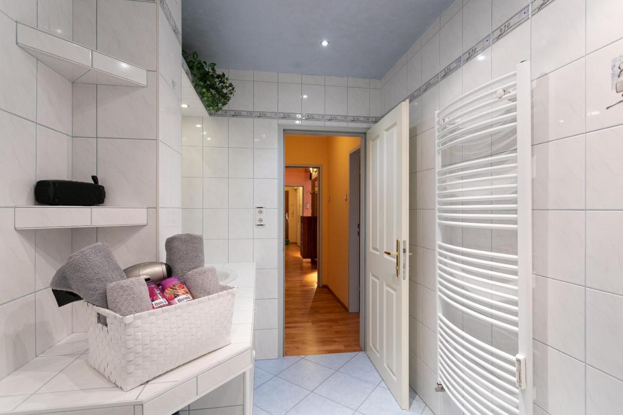 Zentrales Apartment In U-Bahn Naehe & Hauptbahnhof Wien Exteriör bild