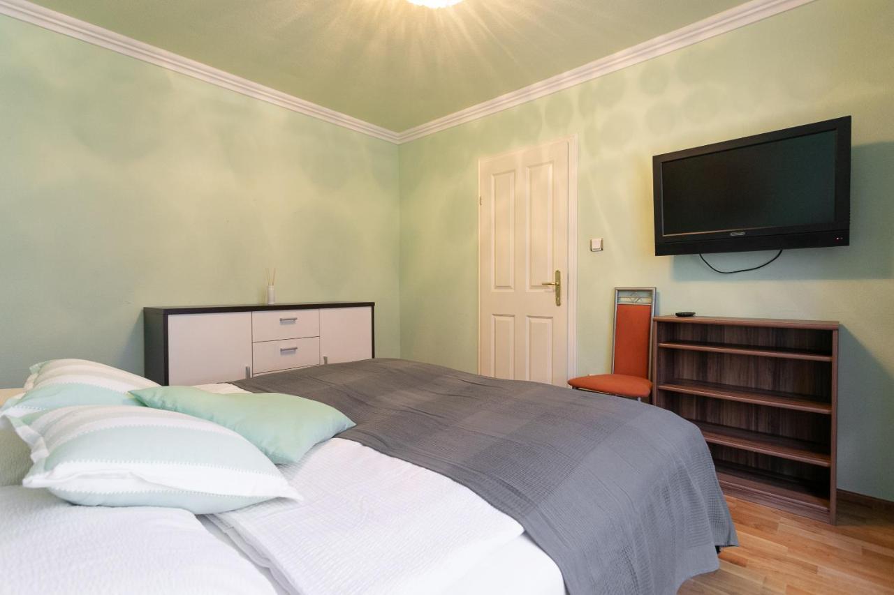 Zentrales Apartment In U-Bahn Naehe & Hauptbahnhof Wien Exteriör bild